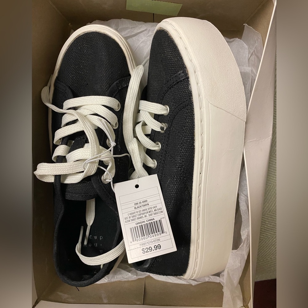 Black Platform Sneaker